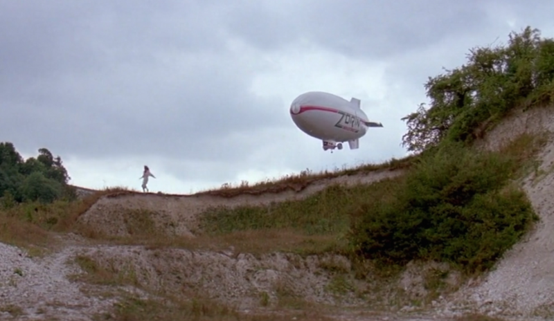 Maximilian Zorin's airship, about to blimpnap an unsuspecting Bond girl.