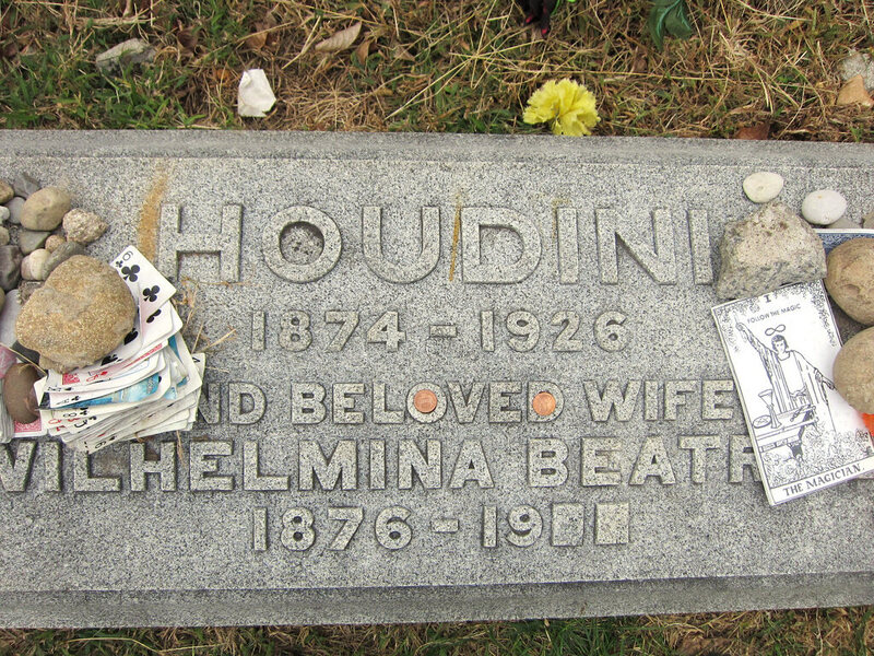Houdini's grave in Queens