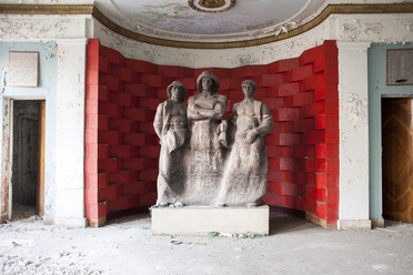 Inside the Abandoned Ruins of a Ukrainian 'Palace of Culture'