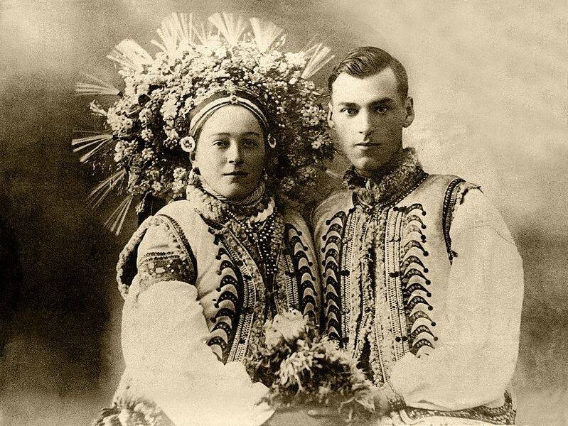 ukrainian floral headdress