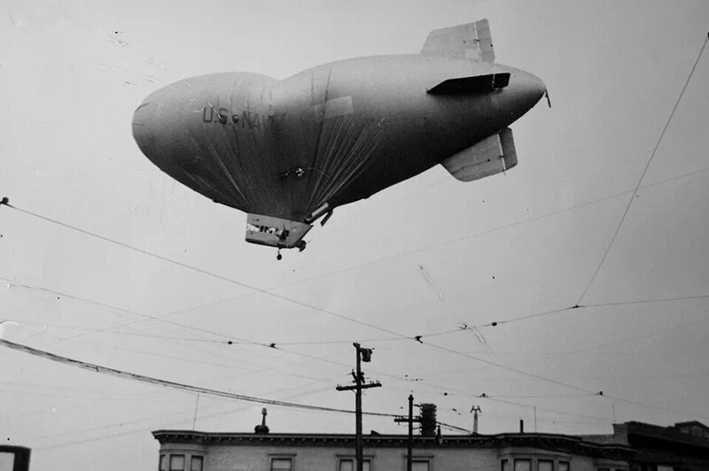 The blimp over Daly City. 