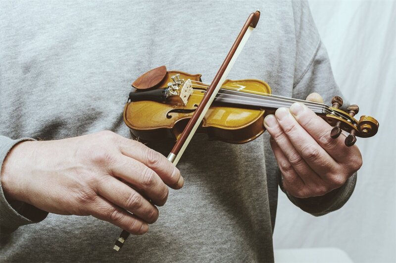 mini violin toy