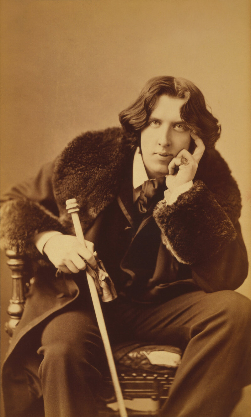 This famous 1882 portrait of Oscar Wilde shows him in clothes he had commissioned and designed himself.