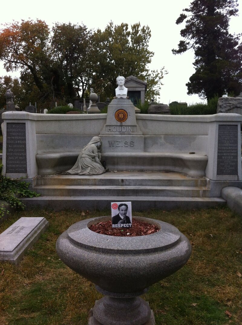 Houdini's Grave in Queens