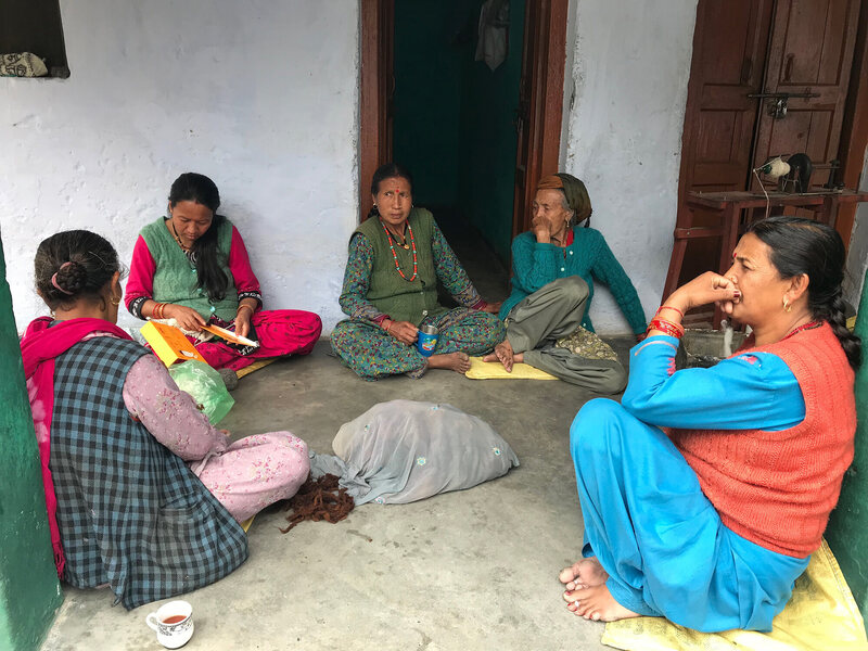 Women of Jad tribe weaving wool, Dunda, Uttarakhand.
