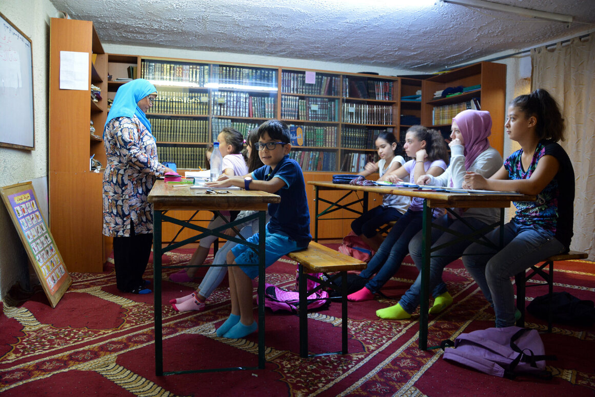 An Egyptian mosque located in an underground garage in Neos Kosmos. In some mosques, during the weekends, they run private courses for the children of the community. 