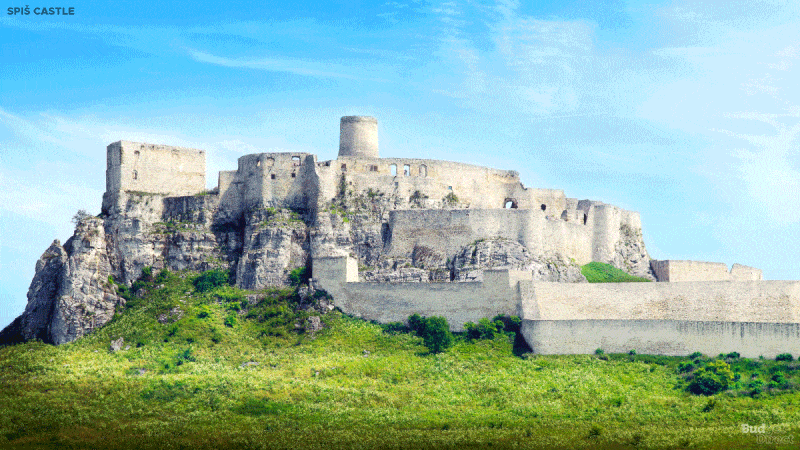 A fire in 1780 tore through Slovakia's Spiš Castle, yet much of it remains standing today.