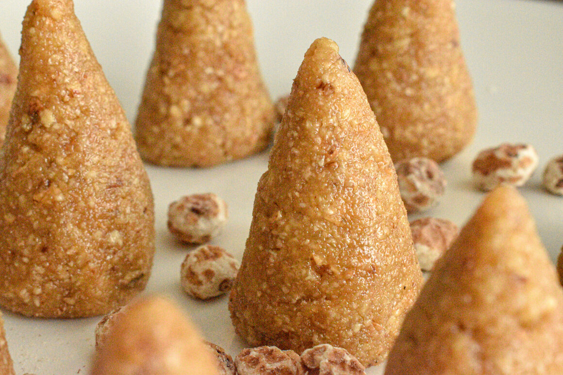 Tiger nuts are the main ingredient of these sweet cones.