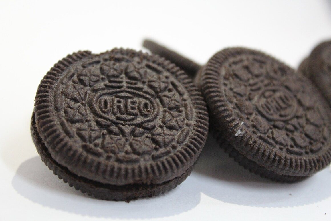 Oreos have beaten out Hydrox as the chocolate-sandwich cookie standard.