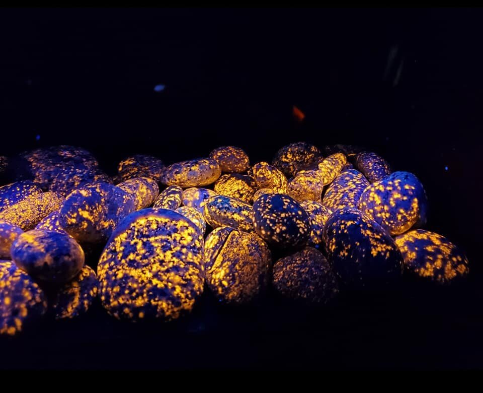 The Spectacular Science of the Great Lakes' Glowing Rocks - Atlas Obscura