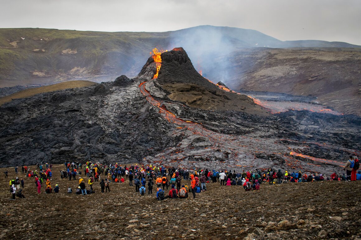 Why Does Iceland's Fagradalsfjall Volcano Look Like a School Science ...