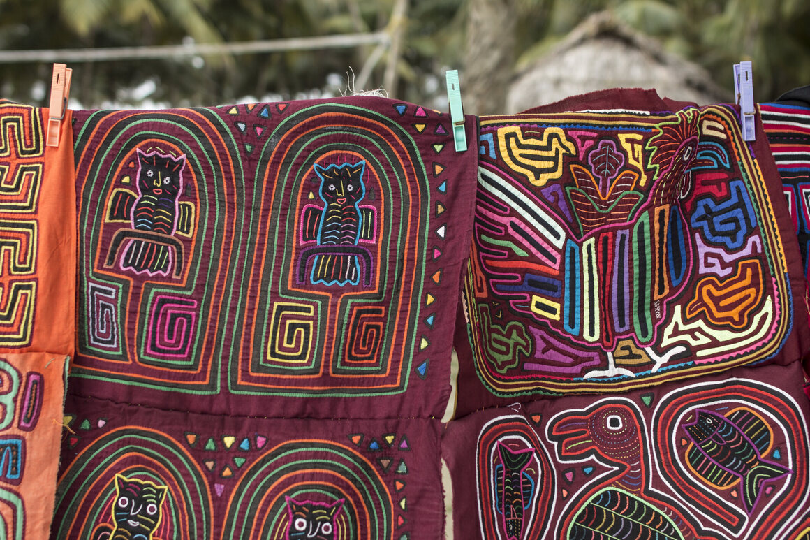 molas have grown increasingly complex and their images more representational. 