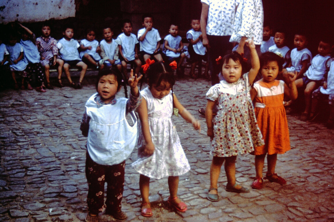 Children performing in 1972.