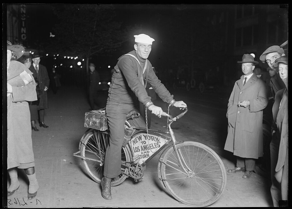 <em>The cross-country ride attracted much attention (Library of Congress/Public Domain)</em>