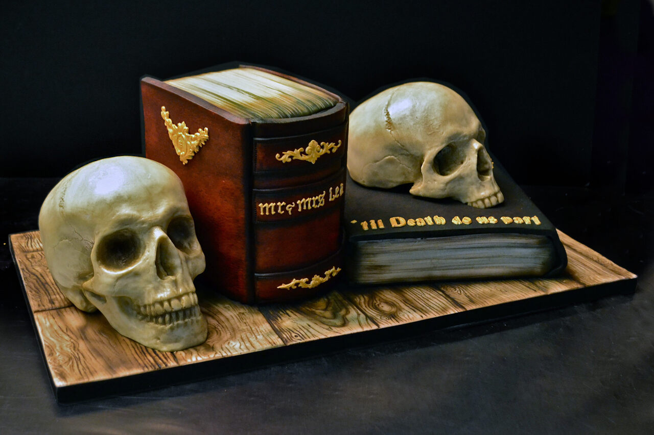 A book-and-skull, <em>memento-mori</em> cake.