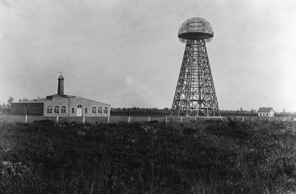 Nikola Tesla Built a Giant Tower to Send Wireless Electricity Around ...