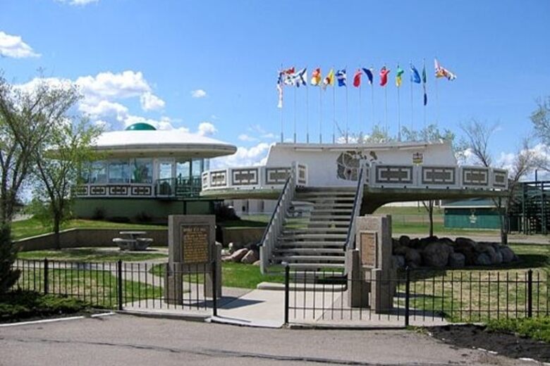 World's First UFO Landing Pad – Saint Paul, Alberta - Atlas Obscura