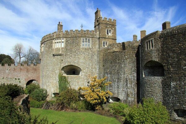 Picture - Walmer Castle and Gardens in Walmer, England