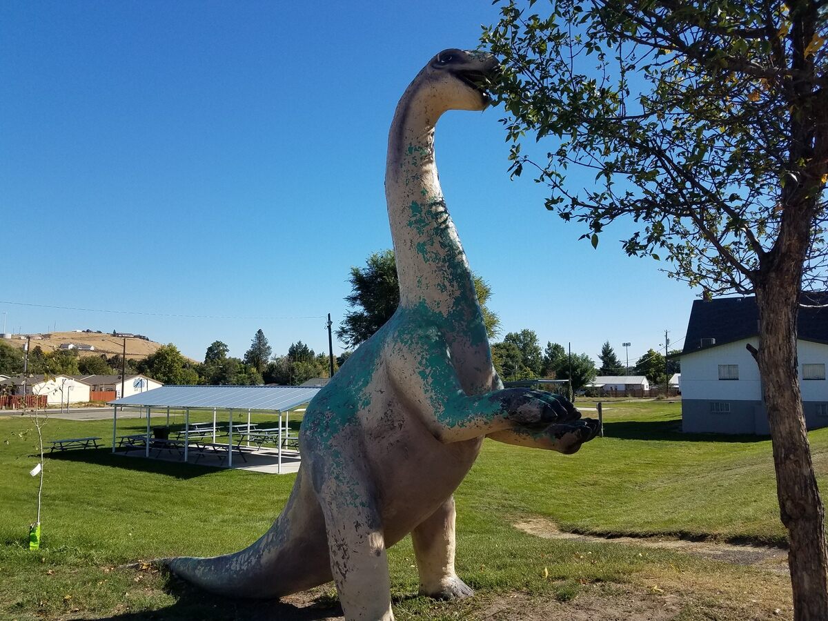 Hisey Dinosaur Park - Granger, Washington - Atlas Obscura