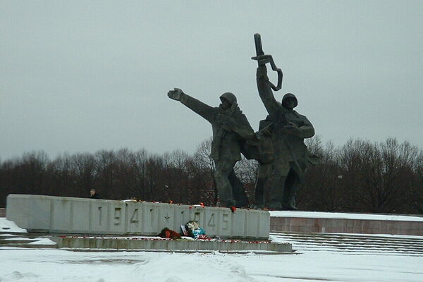 Piemineklis padomju armijai – Rīga, Latvija
