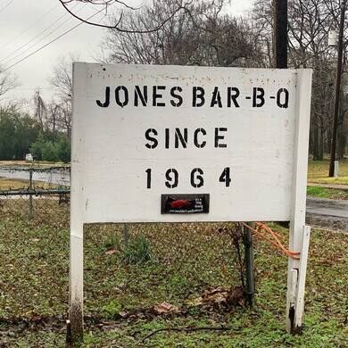 A look at Jones Bar-B-Q, the oldest black-owned restaurant in America